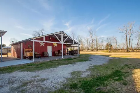 2827 Louis Rd, Crosby, TX 77532