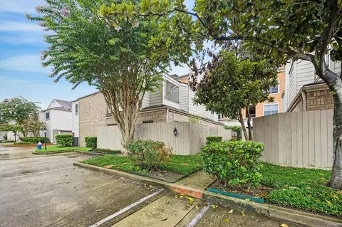 1829 Augusta Dr #19, Houston, TX 77057
