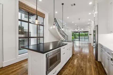 1301 Peden St, Houston, TX 77006
