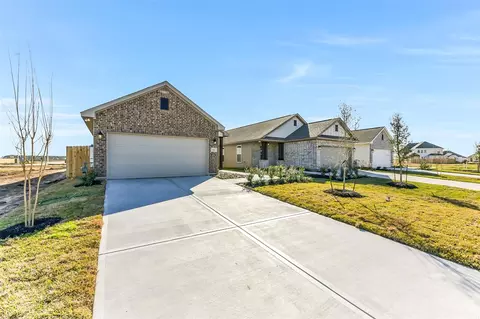 822 Countryside Glade Ln, Bonney, TX 77583