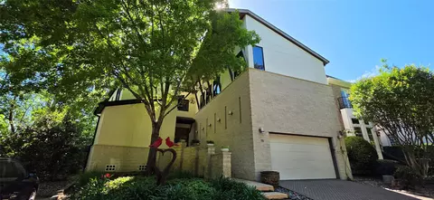 15 Hudson Cir, Houston, TX 77024