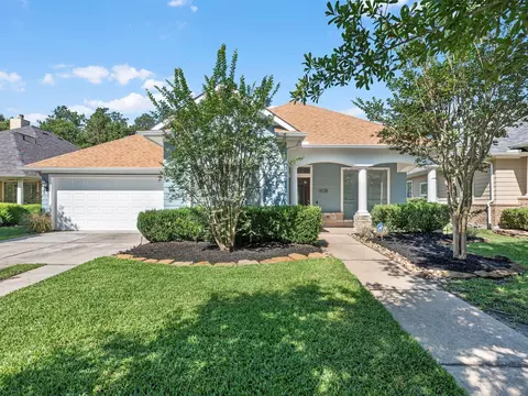 42 Silver Lute Pl, The Woodlands, TX 77381