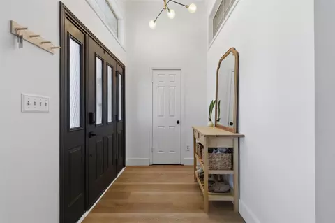 Entry Way - 4723 Williamsburg Dr, Bryan, TX 77802 photo 2 of 3