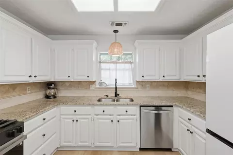 Kitchen - 4723 Williamsburg Dr, Bryan, TX 77802 photo 2 of 3