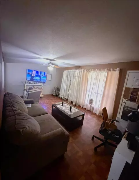 781 Country Place Dr #1093, Houston, TX 77079