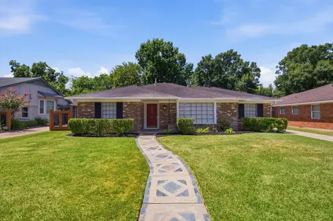 3731 Latma Dr, Houston, TX 77025