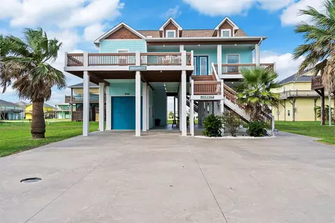946 Raymond, Port Bolivar, TX 77650