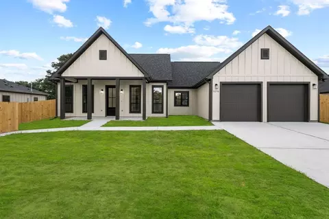 5270 Highlander Dr, Orange, TX 77630