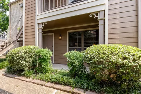 1860 White Oak Dr #333, Houston, TX 77009