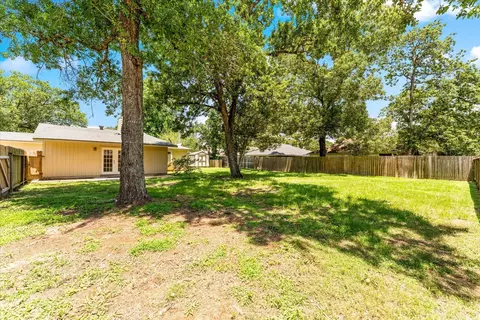 Exterior - 4906 Meadowfox Pl, Spring, TX 77389 photo 6 of 8