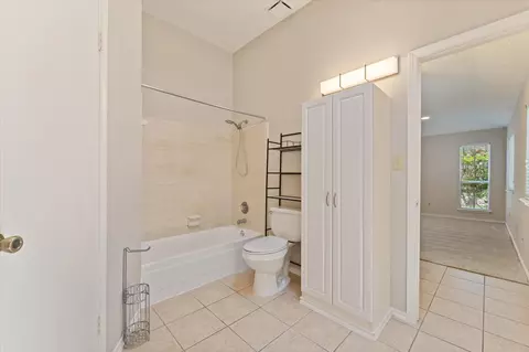 Bath - 4906 Meadowfox Pl, Spring, TX 77389 photo 3 of 4