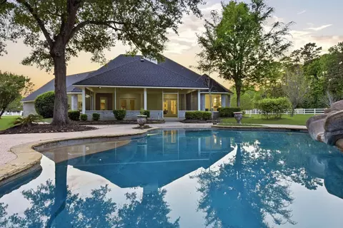 8001 Hills Pkwy, Montgomery, TX 77316