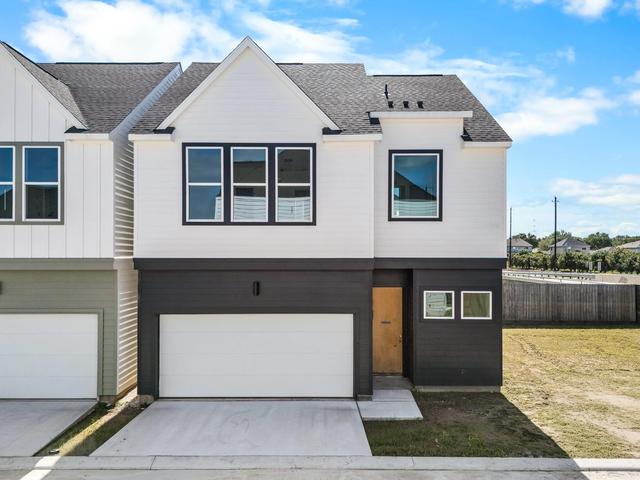 12802 Buffalo Wells Dr, Houston, TX 77045