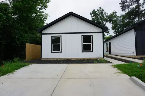 11553 Persimmon St, Willis, TX 77318