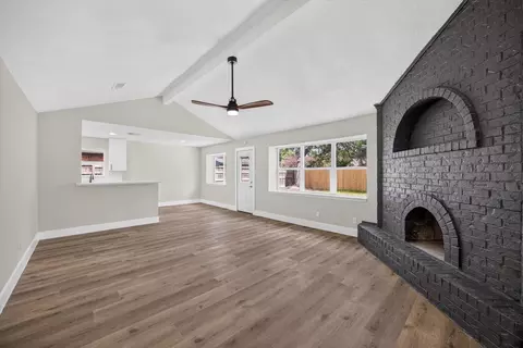 Living - 6111 Sunnygate Dr, Spring, TX 77373 photo 2 of 4