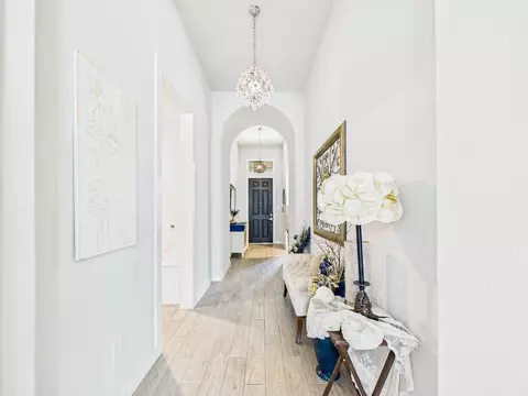 Entry Way - 9623 Wright Dr, Manvel, TX 77578 photo 2 of 5