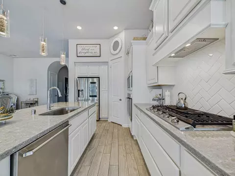 Kitchen - 9623 Wright Dr, Manvel, TX 77578 photo 4 of 7