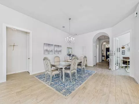 Entry Way - 9623 Wright Dr, Manvel, TX 77578 photo 4 of 5