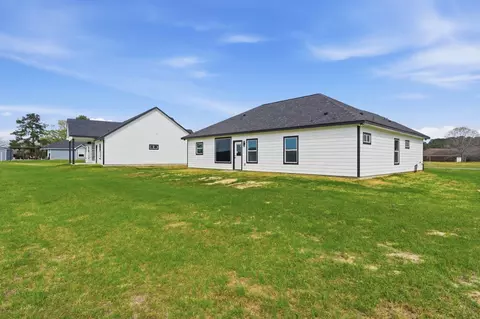 Exterior - 44 Meadow Lake Dr, Trinity, TX 75862 photo 3 of 3