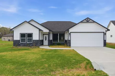 44 Meadow Lake Dr, Trinity, TX 75862