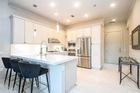 5005 Hidalgo St #209, Houston, TX 77056