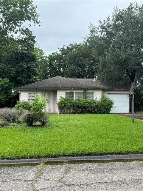 5050 Nassau Rd, Houston, TX 77021