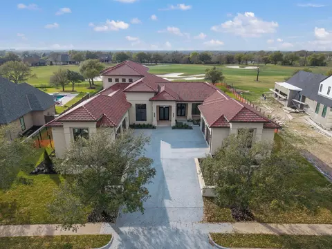 5105 Miramont Cir, Bryan, TX 77802