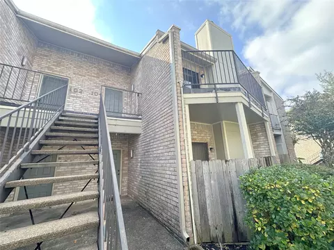 8100 Cambridge St #104, Houston, TX 77054