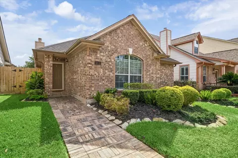 Exterior - 513 Brad Ct, Webster, TX 77598 photo 3 of 5