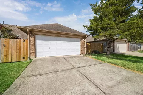 Exterior - 513 Brad Ct, Webster, TX 77598 photo 5 of 5