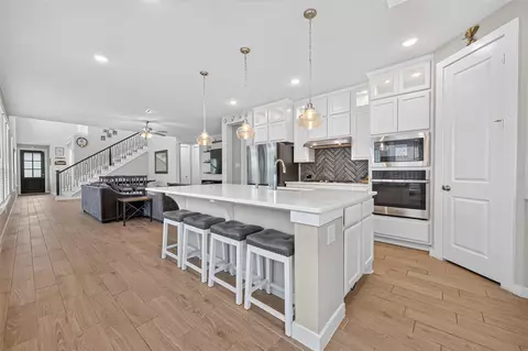 Kitchen - 866 Sendero Trl, Conroe, TX 77304 photo 5 of 5