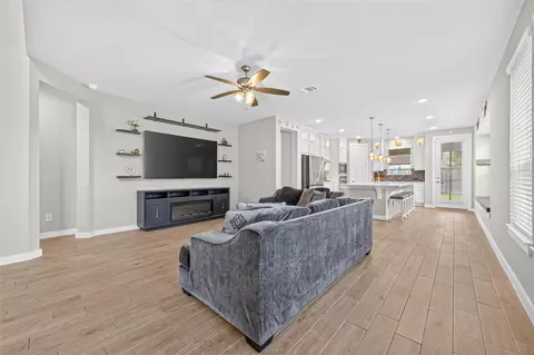 Living - 866 Sendero Trl, Conroe, TX 77304 photo 1 of 3