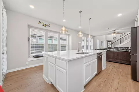 Kitchen - 866 Sendero Trl, Conroe, TX 77304 photo 1 of 5