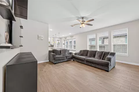 Living - 866 Sendero Trl, Conroe, TX 77304 photo 2 of 3