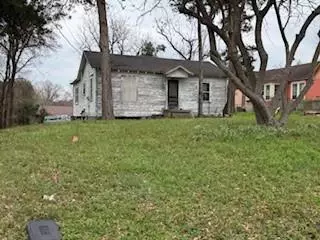 631 University Ave, Huntsville, TX 77320