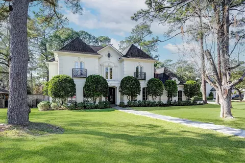 725 Blalock Rd, Hedwig Village, TX 77024