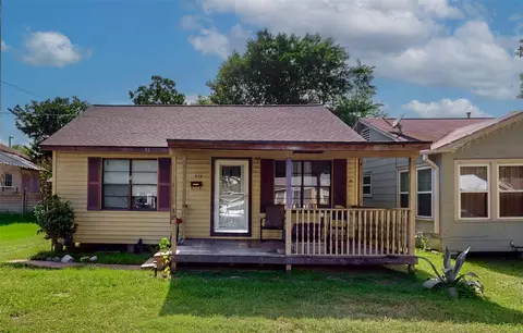 939 Milam St, Liberty, TX 77575