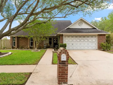 3408 Wentletrap St, Bay City, TX 77414