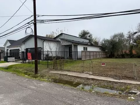 3510 Cobb St, Houston, TX 77004