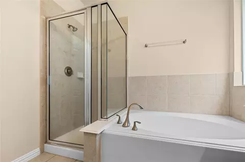 Bath - 22810 Highland Bluff Ln, Spring, TX 77373 photo 2 of 2