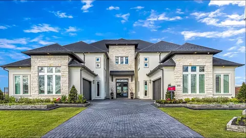 1720 Tanner Brook Ln, Friendswood, TX 77546