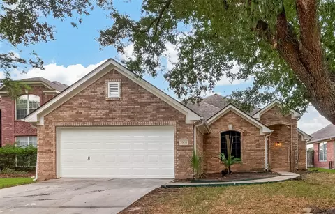 19015 White Horse Dr, Tomball, TX 77377