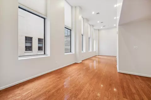 914 Main St #1104, Houston, TX 77002
