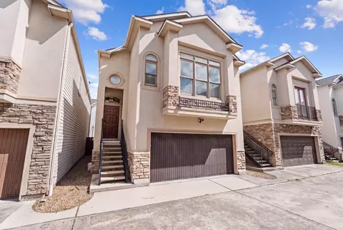 1042 W 25th St #B, Houston, TX 77008