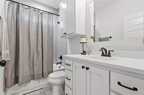 Bath - 3512 Castine Ct, Bryan, TX 77808 photo 5 of 6