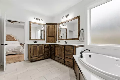 Bath - 3512 Castine Ct, Bryan, TX 77808 photo 2 of 6