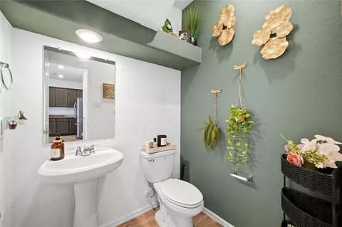 Bath - 5231 Pine Pass Dr, Rosenberg, TX 77469 photo 1 of 2