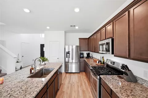 Kitchen - 5231 Pine Pass Dr, Rosenberg, TX 77469 photo 2 of 2
