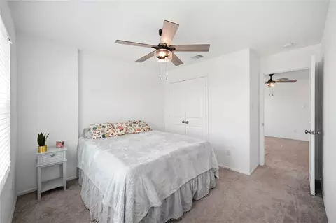Bedroom - 5231 Pine Pass Dr, Rosenberg, TX 77469 photo 5 of 9
