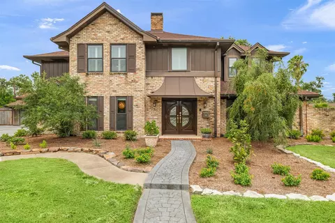 2030 Willowmoss Ct, Houston, TX 77008